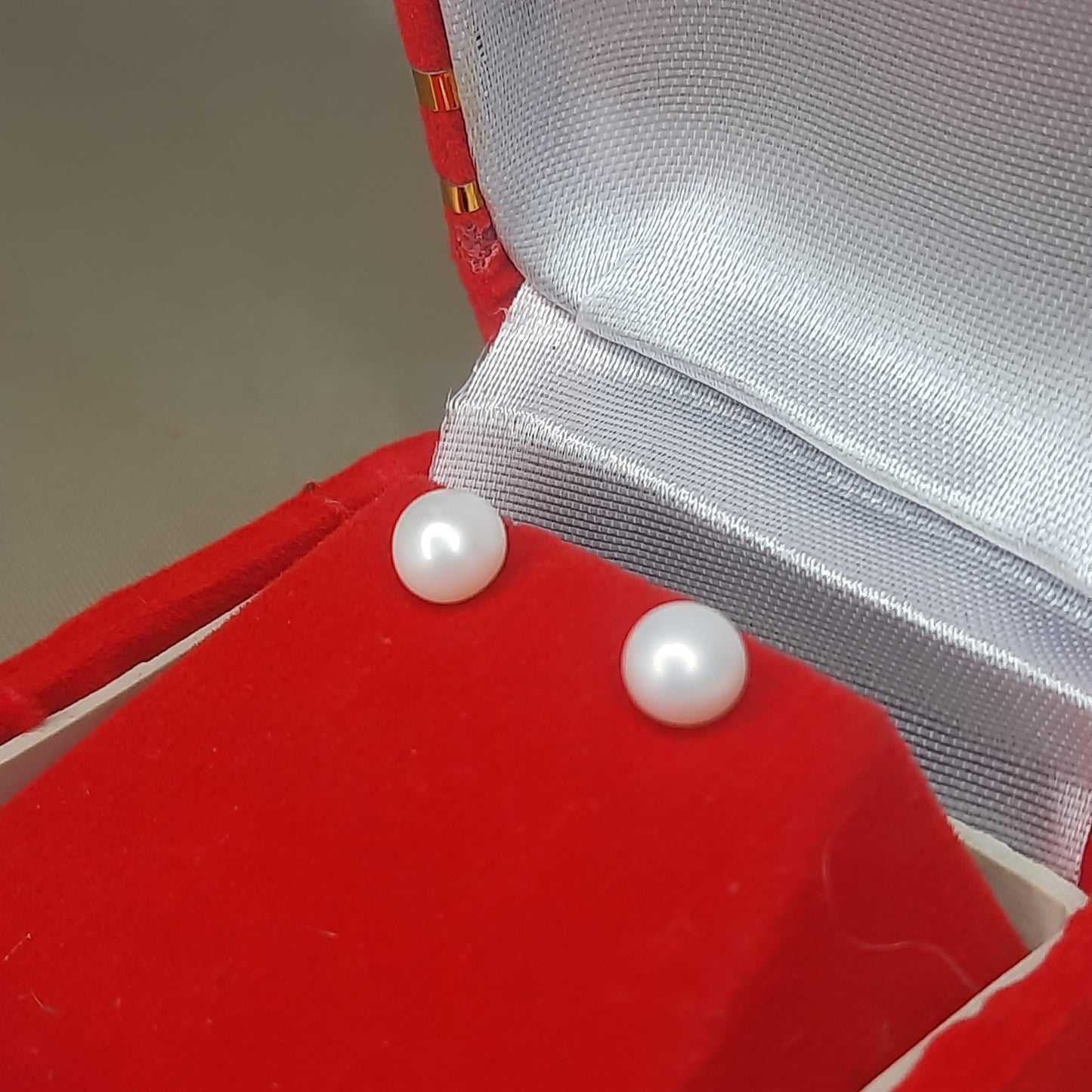 The Classic Solitaire 4mm Pearl Studs