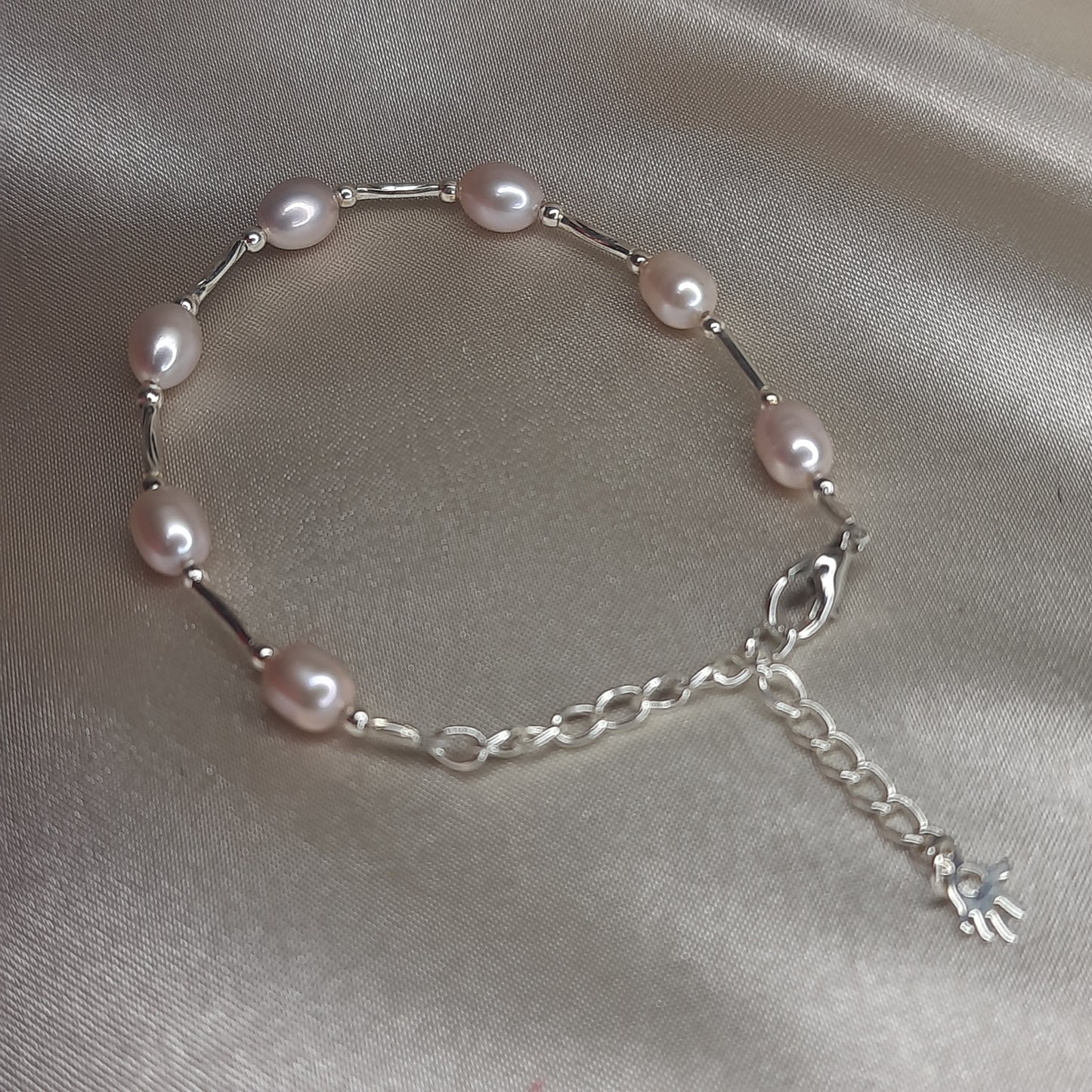 The Rose Dew Freshwater Bracelet