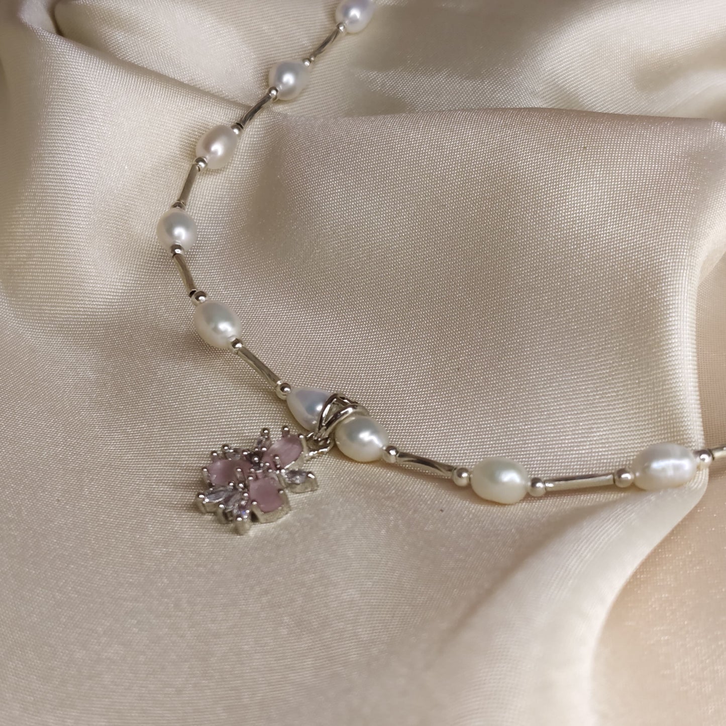 Rosé Bloom Pearl Necklace & Earrings