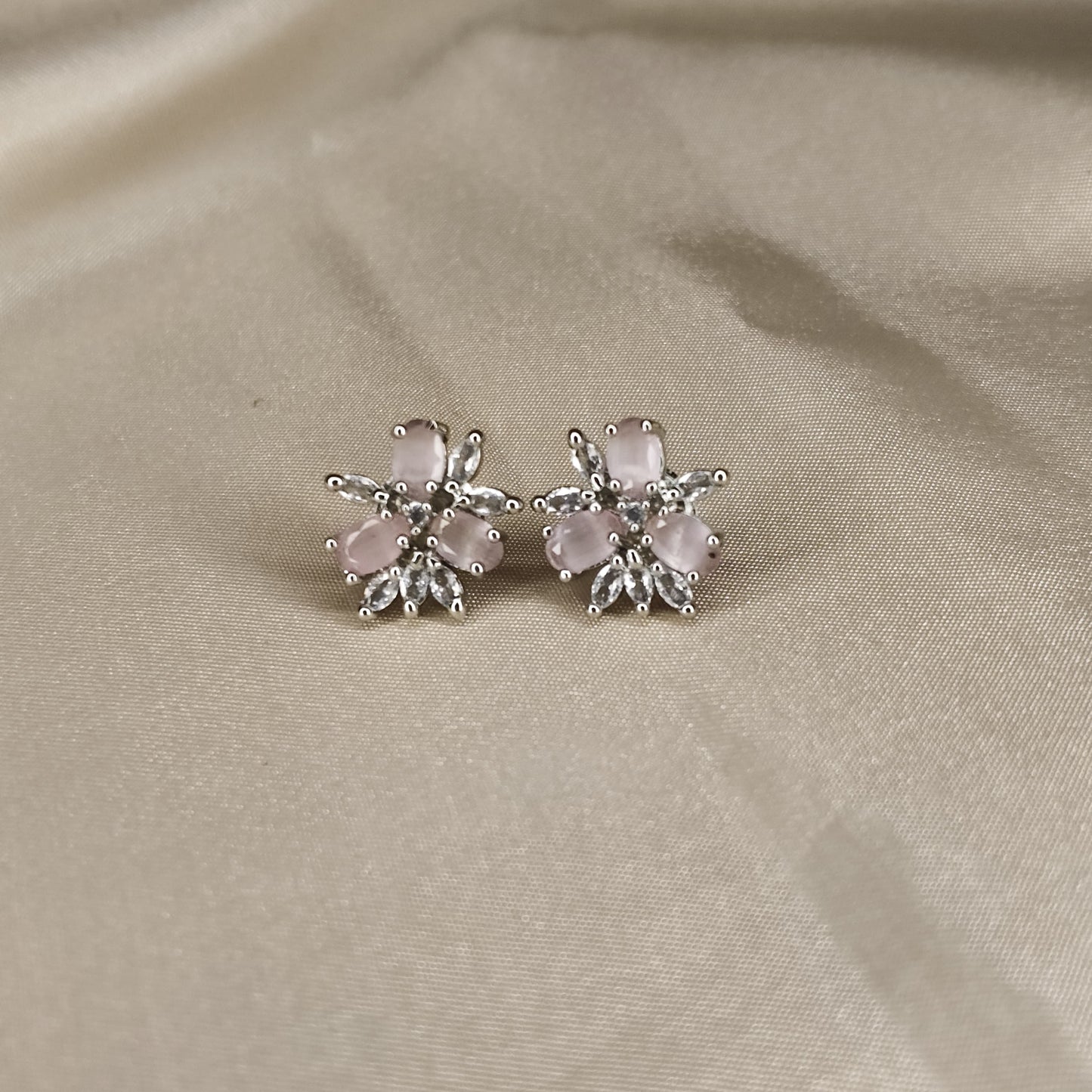 Rosé Bloom Pearl Necklace & Earrings