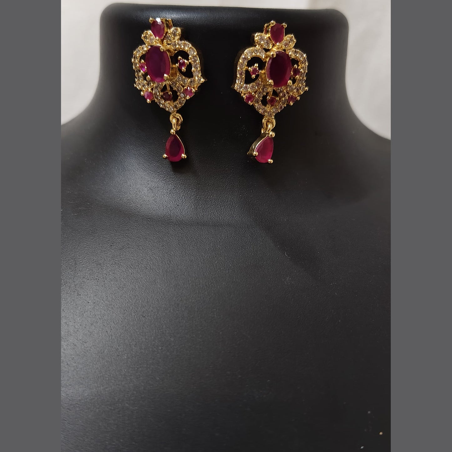 Pearl Necklace Set with Ruby-Red Pendant & Earrings (Gold-Coated Finish)